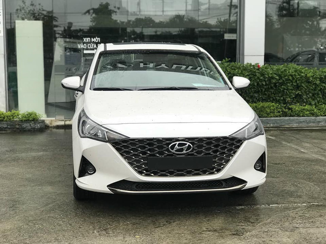 Lộ diện Hyundai Accent 2021 vừa về đại lý, “ngáng đường” Toyota Vios - Ảnh 3.