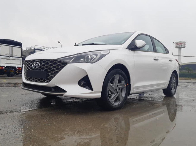 Lộ diện Hyundai Accent 2021 vừa về đại lý, “ngáng đường” Toyota Vios - Ảnh 11.