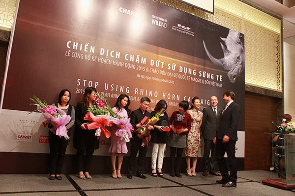 Minh tinh Hollywood Maggie Q cùng dàn sao Việt "tuyên chiến" với nạn buôn bán sừng tê giác