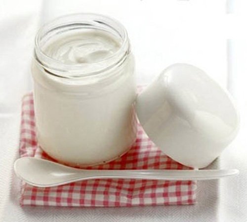 Tự chế nước tẩy trang tại nhà không hại da với sữa chua