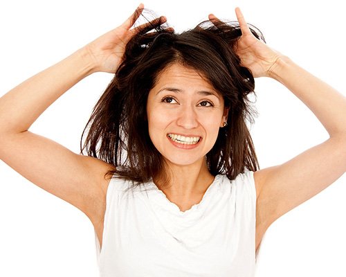 Thói quen không tốt vào buổi trưa gây hỏng tóc nhanh chóng