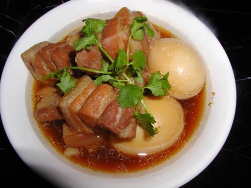 Cách làm thịt kho tàu đậm đà hương vị Việt