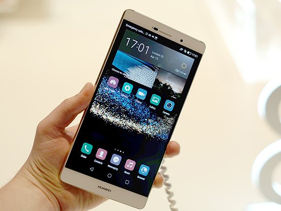 Huawei P8 Max lên kệ 13,5 triệu đồng