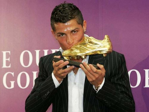 6 năm Ronaldo ở Real: Người kiến tạo lịch sử