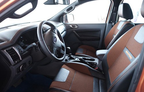 Ford Ranger 2015 – Ngoại thất bán tải, tiện nghi như SUV