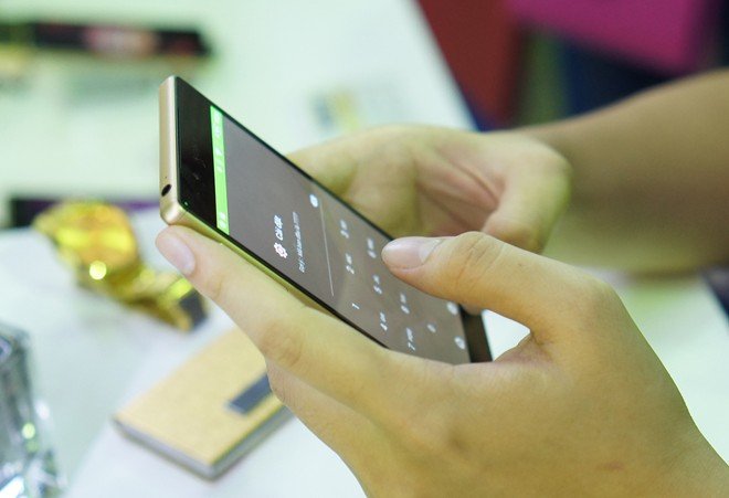 iPhone, Galaxy Note 5 thống trị thị trường di động cao cấp