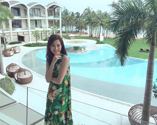 Ngắm gu thời trang thanh lịch của Hoa hậu Đặng Thu Thảo
