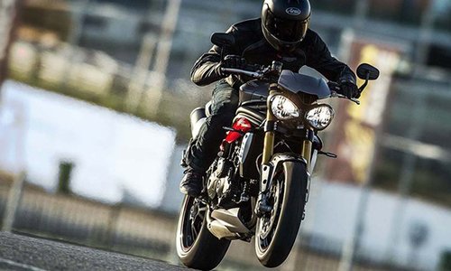 Triumph Speed Triple 2016 trình diện, động cơ mạnh mẽ hơn