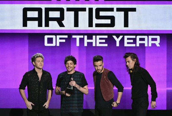 One Direction: Nghệ sĩ Anh xuất sắc nhất nước Mỹ 2015