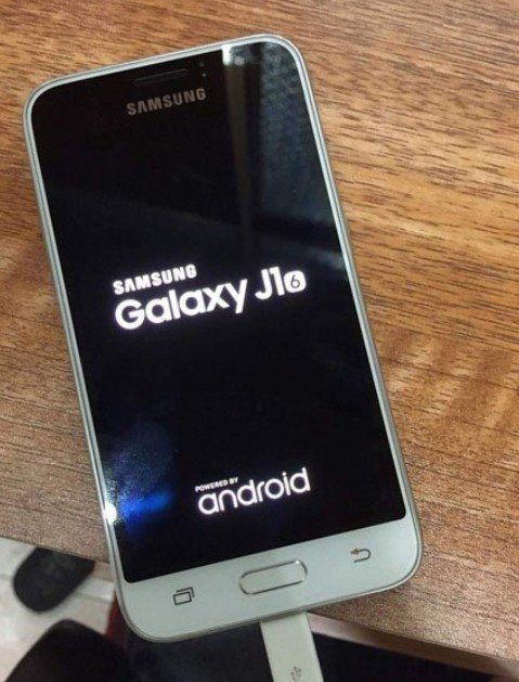 Galaxy J1 2016 nâng cấp mạnh về cấu hình