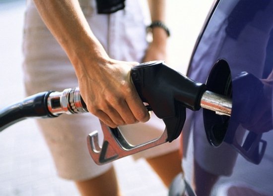 Mẹo tiết kiệm xăng cho ô tô bạn cần biết