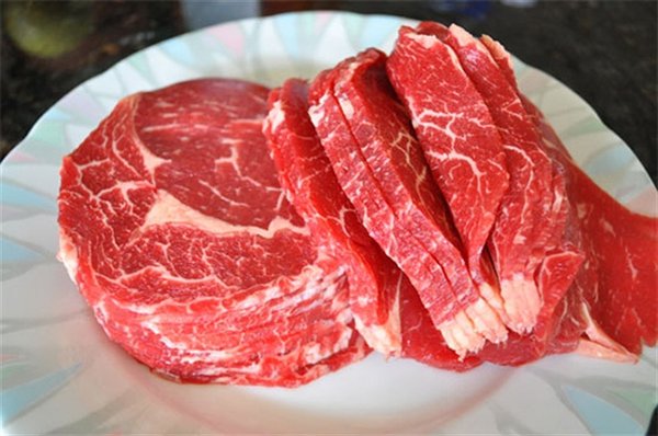 Thịt bò giả lấn lướt thịt bò thật