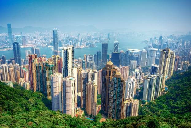 Hồng Kông: Giá bất động sản cao cấp giảm 15%