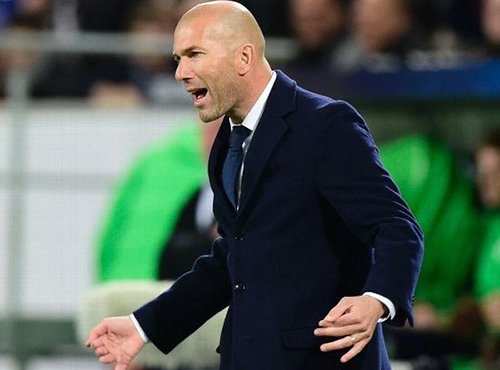 Zidane nói gì sau khi Real trải qua "đêm ác mộng" ở Wolfsburg?
