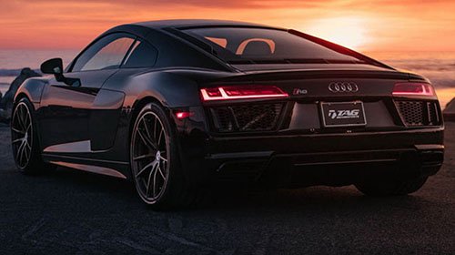 Ngắm Audi R8 đẹp đến nao lòng trong ánh chiều tà