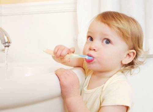 Mách mẹ cách chữa sâu răng cho trẻ cực hiệu quả