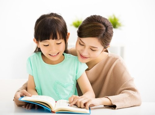 Học tiếng Anh theo cách trẻ con làm quen với tiếng mẹ đẻ