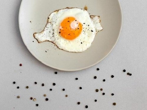 Vì sao bạn nên ăn trứng với hạt tiêu?
