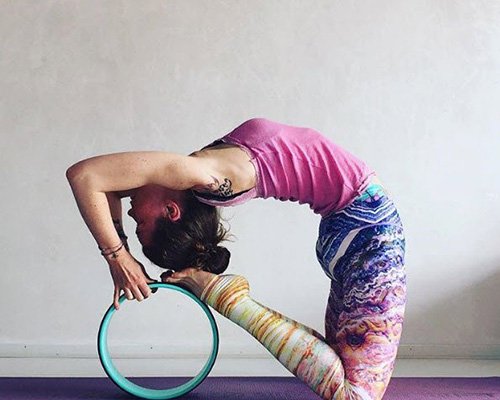 Phụ kiện yoga nào đang hot nhất trên Instagram?