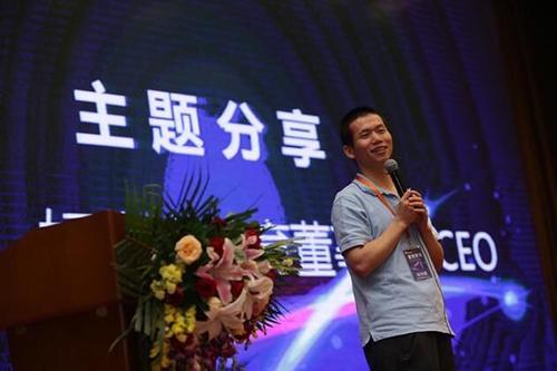 Chàng gia sư Trung Quốc kiếm tỉ "đô" nhờ gõ đầu trẻ