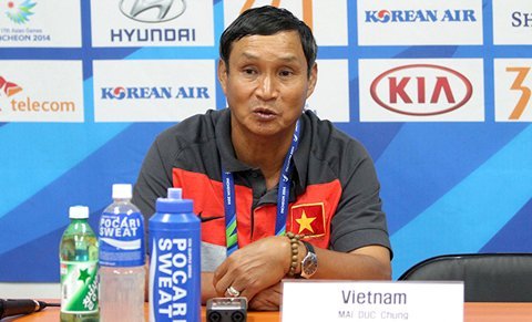 HLV Mai Đức Chung nói gì về trọng tài trận Việt Nam vs Thái Lan?