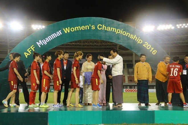 Thua ở chung kết, ĐT nữ Việt Nam được an ủi bằng... 1 tỷ đồng