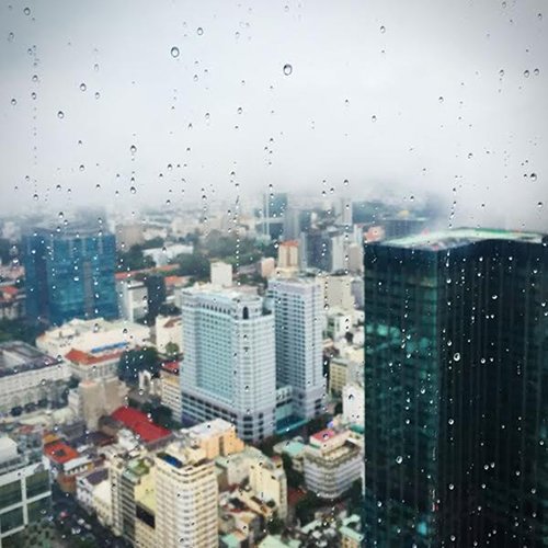 Điểm ngắm mưa cực lãng mạn chốn Sài thành