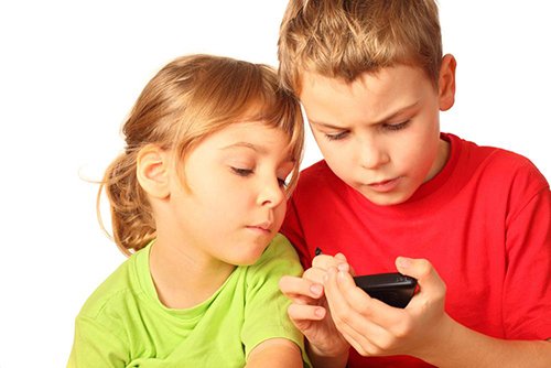 8 cách kiểm soát trẻ nghiện smartphone