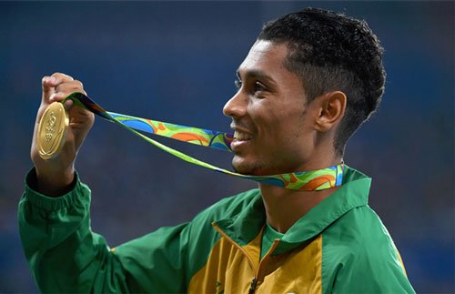 Kỷ lục gia Olympic Rio 2016 lớn lên từ lồng kính