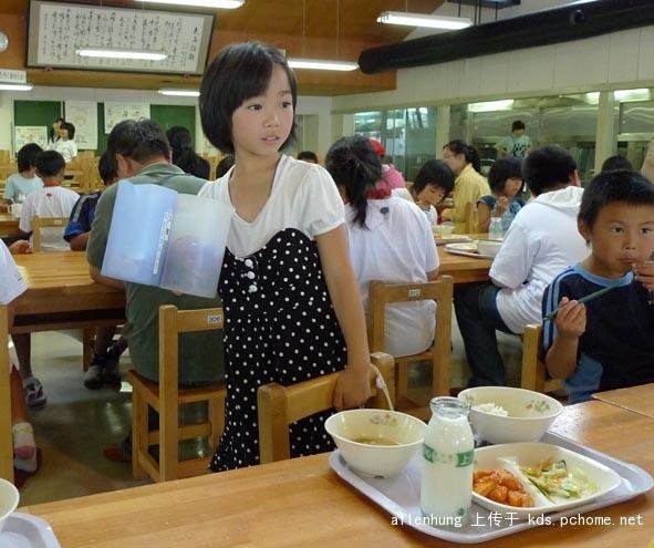 Ăn trưa cùng em nhỏ Nhật Bản: Chúng ta thua từ vạch xuất phát