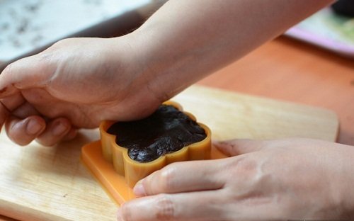 Cách làm bánh Trung thu tiramisu ăn ngon hết sảy