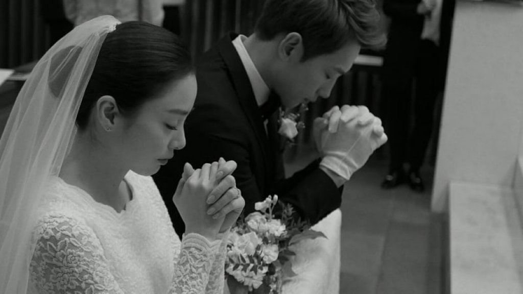 Bi Rain và Kim Tae Hee ‘trốn’ con gái bí mật ‘hẹn hò’ tại Nhật