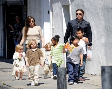 Học cách yêu gia đình như Brad Pitt