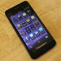 Z10 giảm giá shock, mong ’đổ đống’ hàng tồn?