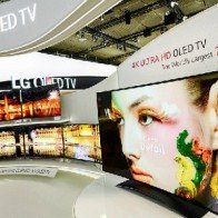 TV OLED màn hình cong chuẩn bị về Việt Nam