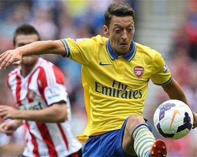 Ozil: ’Đừng vội xem Arsenal là ứng cử viên vô địch’
