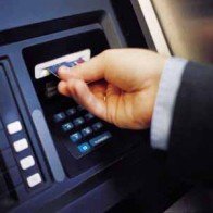 Ngân hàng đang hưởng lãi ’khủng’ từ dịch vụ thẻ ATM