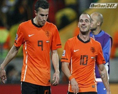 Galatasaray muốn đổi Sneijder lấy Nani