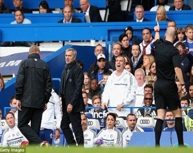 Chelsea đại thắng, Mourinho bị đuổi lên khán đài