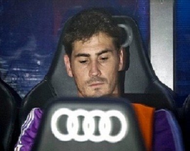 Fan Real ủng hộ Casillas gia nhập Barca