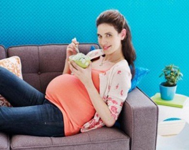 ’Nhòm’ thực đơn ăn uống của mẹ bầu để con tăng cân