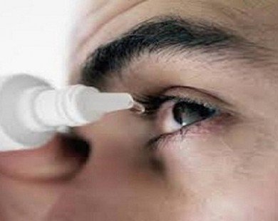 Nhỏ thuốc chống viêm nhanh khỏi đau mắt đỏ?