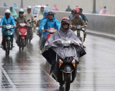 Mẹo đi xe máy trời mưa