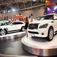 Infiniti ra mắt với QX70 và QX80