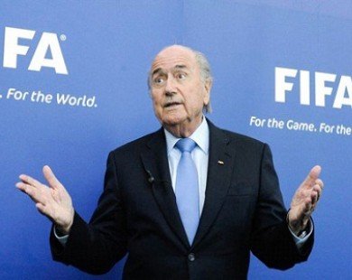 Chủ tịch FIFA hạ mình xin lỗi Ronaldo cùng Real Madrid