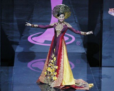 Áo dài Việt Nam lọt Top 10 trang phục dân tộc đẹp nhất Miss Universe