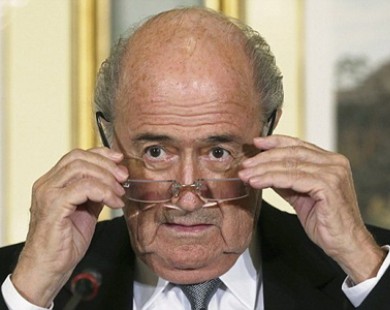Tin sáng 10/11: Blatter gây 