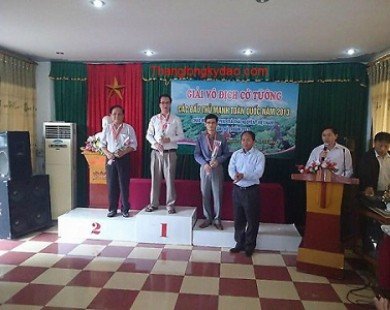 Kỳ thủ Nguyễn Thành Bảo vô địch Giải cờ tướng các đấu thủ mạnh toàn quốc 2013