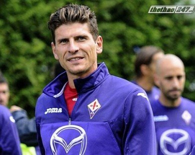 Mario Gomez sắp tái xuất tại Serie A