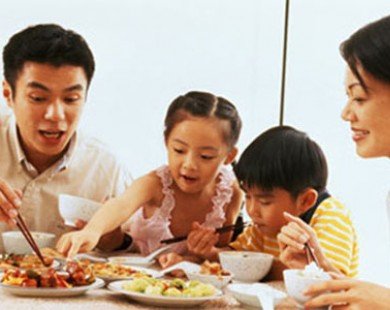 8 lợi ích không ngờ của bữa cơm gia đình